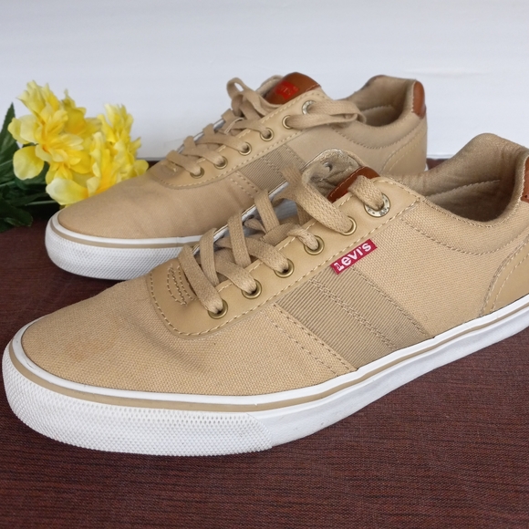 Levi's Shoes - Picture 4 of 7